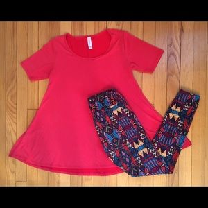Lularoe Perfect Tee & OS Leggings Set
